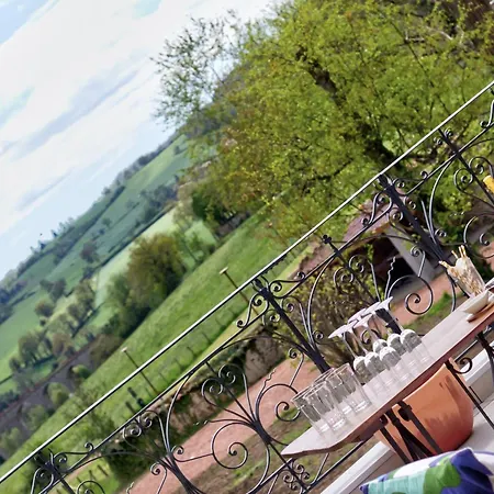 Сasa de vacaciones Maison Mitoyenne Spacieuse Avec Jardin, Terrasse Et Internet - Fr-1-496-312 *